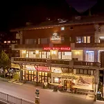 博里瓦奇酒店 酒店 4*