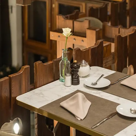 博里瓦奇酒店 酒店