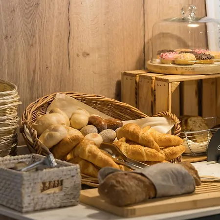 博里瓦奇酒店 酒店