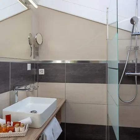 博里瓦奇酒店 酒店