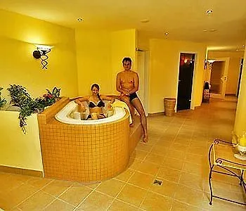 博里瓦奇酒店 酒店 4*